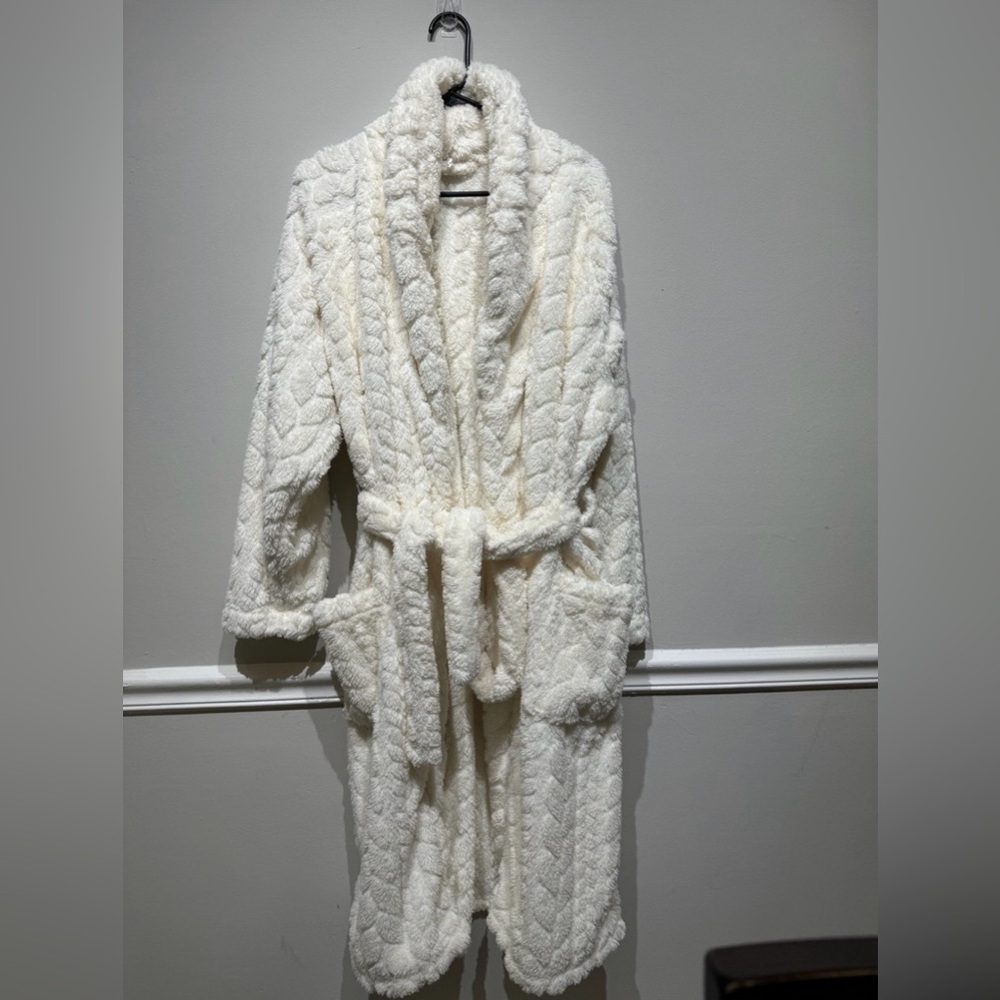 Pottery Barn White Plush Spa Robe Size Large